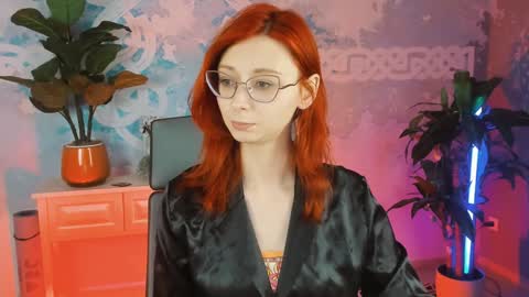 Snapshot of orianna_blade chatting on 01.22.25 Orianna - Hi Im into geek culture cosplay crafting LARP games. Shall we play DnD online show from 01.22.25