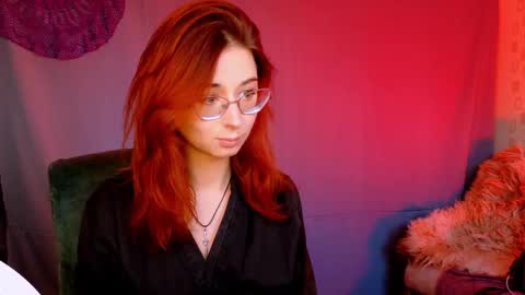 Snapshot of orianna_blade chatting on 09.09.25 Orianna - Hi Im into geek culture cosplay crafting LARP games. Shall we play DnD online show from 09.09.25