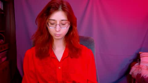 Snapshot of orianna_blade chatting on 09.26.25 Orianna - Hi Im into geek culture cosplay crafting LARP games. Shall we play DnD online show from 09.26.25