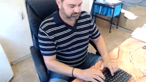 Snapshot of oscar_msng chatting on 06.17.26 Oscar online show from 06.17.26