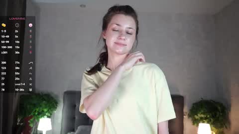 Snapshot of oscarheberle chatting on 07.19.26 Jess online show from 07.19.26