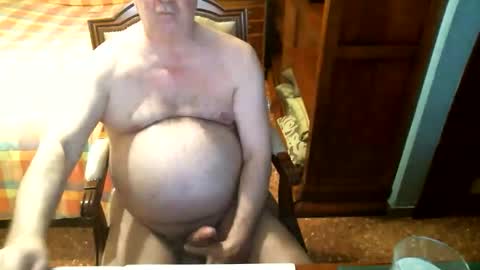 Snapshot of oscarw chatting on 04.21.26 Oscar online show from 04.21.26