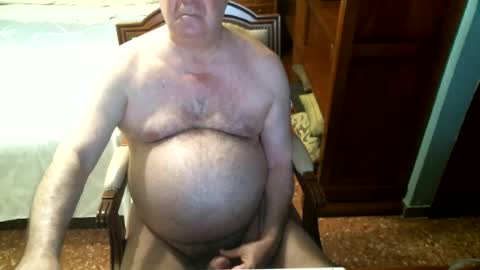 Snapshot of oscarw chatting on 07.20.26 Oscar online show from 07.20.26