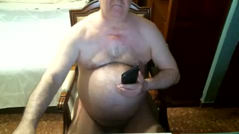 Snapshot of oscarw chatting on 07.24.26 Oscar online show from 07.24.26