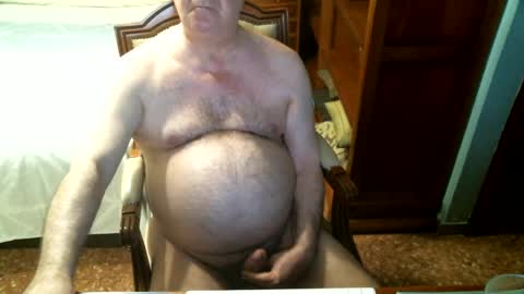Snapshot of oscarw chatting on 07.26.26 Oscar online show from 07.26.26