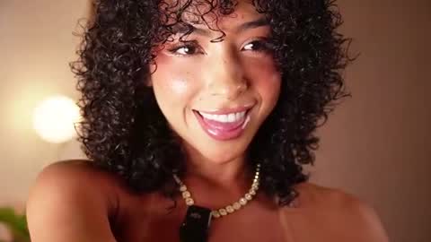 Snapshot of oshun_25 chatting on 06.27.26 Oshun online show from 06.27.26
