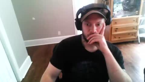 Snapshot of osiris_xxx chatting on 06.18.26 college beef online show from 06.18.26