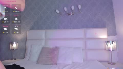 Snapshot of osirismansour chatting on 12.21.24 Osirismansour online show from 12.21.24