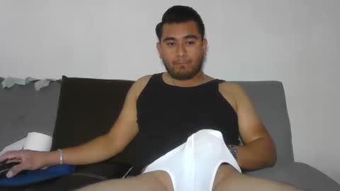 Snapshot of oskregal chatting on 12.23.24 oskregal online show from 12.23.24