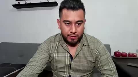 Snapshot of oskregal chatting on 01.14.26 oskregal online show from 01.14.26