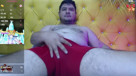 Snapshot of oso_gael chatting on 12.11.24 Bear Gael online show from 12.11.24