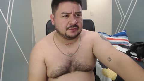 Snapshot of oso_gael chatting on 01.24.25 Bear Gael online show from 01.24.25