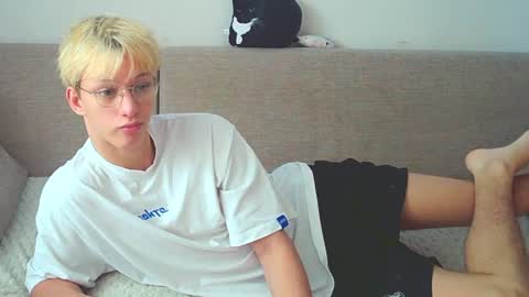 Snapshot of ostin_meoww chatting on 12.03.24 Ostin online show from 12.03.24