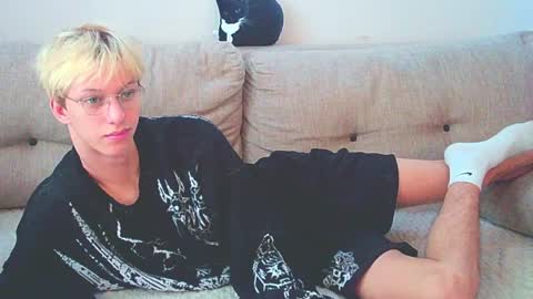 Snapshot of ostin_meoww chatting on 12.11.24 Ostin online show from 12.11.24