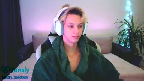 Snapshot of ostin_meoww chatting on 01.24.25 Ostin online show from 01.24.25