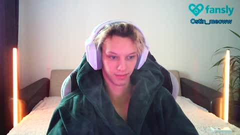 Snapshot of ostin_meoww chatting on 02.03.25 Ostin online show from 02.03.25