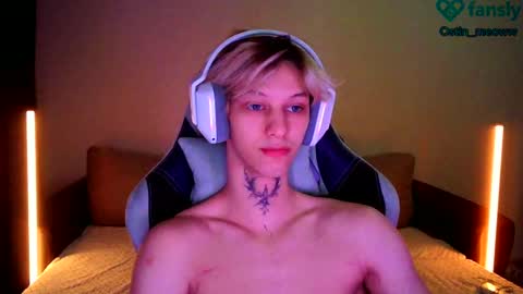 Snapshot of ostin_meoww chatting on 02.28.25 Ostin online show from 02.28.25