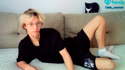 Snapshot of ostin_meoww chatting on 03.05.25 Ostin online show from 03.05.25