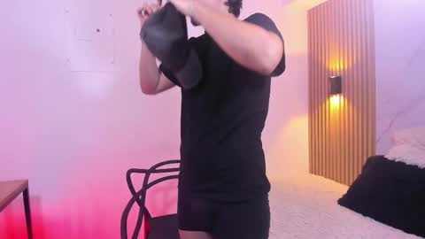 Otto Andrew online show from 04.17.26