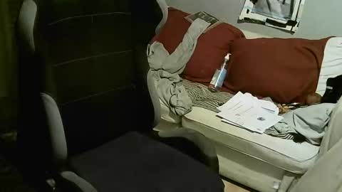 ouinnybis195625 online show from 10.20.25