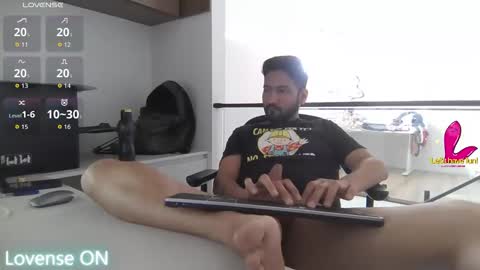 Snapshot of outdoornakedguy11_007 chatting on 03.11.26 outdoornakedguy11_007 online show from 03.11.26