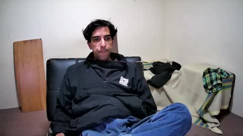 Snapshot of outtamatik chatting on 12.25.24 G online show from 12.25.24