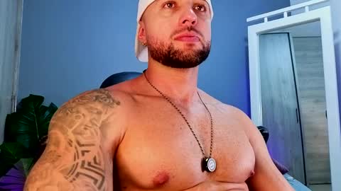 Maximus Owen online show from 04.09.26