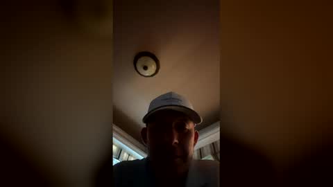 Snapshot of owliecat chatting on 05.17.26 owliecat online show from 05.17.26