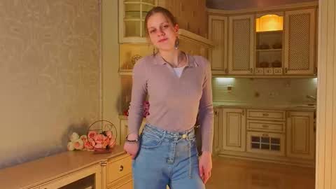 Snapshot of ozellaelazegui chatting on 11.28.25 Call me Gabriela online show from 11.28.25