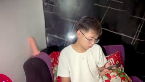 Snapshot of p1noytwink_gelo chatting on 08.08.26 p1noytwink_gelo online show from 08.08.26