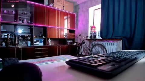 Ella online show from 02.21.25