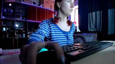 Ella online show from 03.09.25