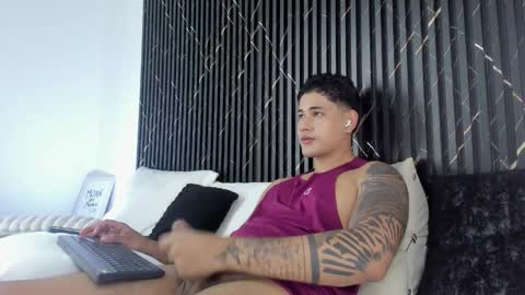 Javi    online show from 03.23.26