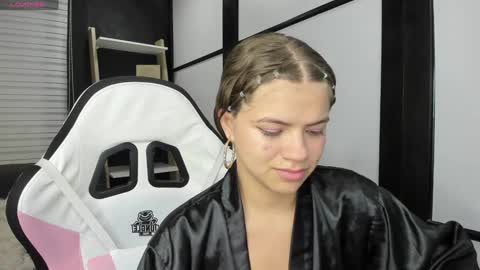 Paige online show from 01.05.25