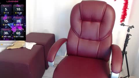 Snapshot of paiper_halliwey chatting on 02.06.26 paiper online show from 02.06.26