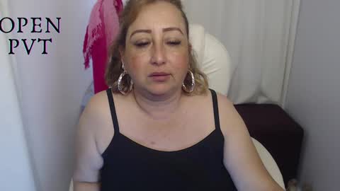 Snapshot of paiper_halliwey_ chatting on 02.02.25 paiper online show from 02.02.25