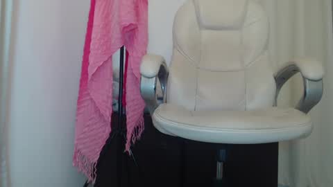 paiperhalliwey online show from 02.26.25