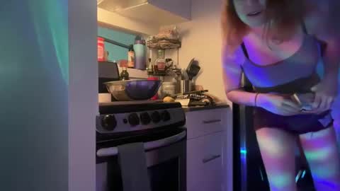 Snapshot of palebabe666 chatting on 10.04.25 Leeloo online show from 10.04.25