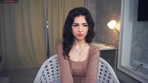 Snapshot of palmafrye chatting on 12.23.25 Londa online show from 12.23.25