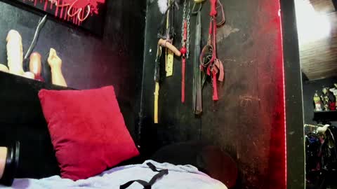 Paloma online show from 02.26.25