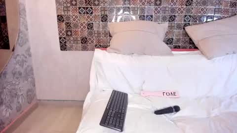 pamela_johnsonn online show from 03.06.25