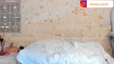 Snapshot of pamela_west chatting on 09.18.25 Pamela West online show from 09.18.25