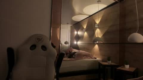 Snapshot of pamela_west chatting on 11.13.25 Pamela West online show from 11.13.25