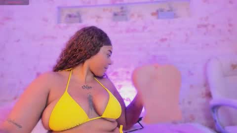 Snapshot of pamela_west chatting on 12.03.25 Pamela West online show from 12.03.25