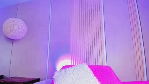 Snapshot of pamela_west chatting on 12.14.25 Pamela West online show from 12.14.25