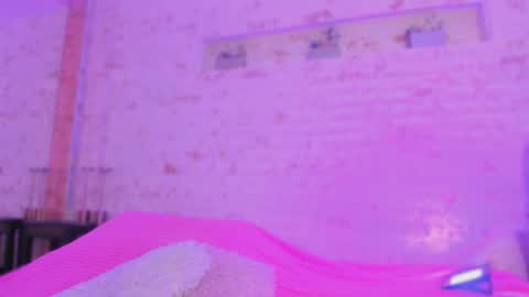 Snapshot of pamela_west chatting on 12.16.25 Pamela West online show from 12.16.25