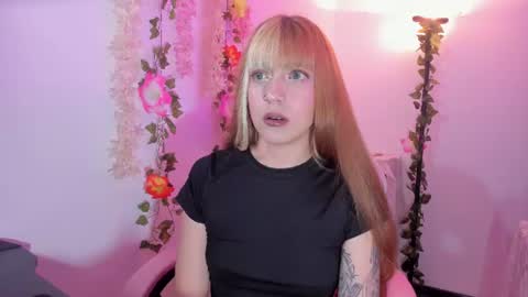 Snapshot of pamelajhonsom chatting on 07.19.26 pamelajhonsom online show from 07.19.26