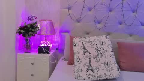 TELL ME PAMELLA AND GIVE ME A GOOD GRADE ITS IMPORTANT online show from 10.10.25