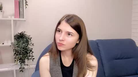 Snapshot of pamilarakestraw chatting on 09.19.25 daniella online show from 09.19.25