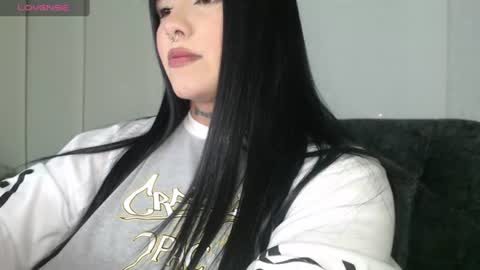 Snapshot of pandora__1 chatting on 06.19.26 pandora__1 online show from 06.19.26